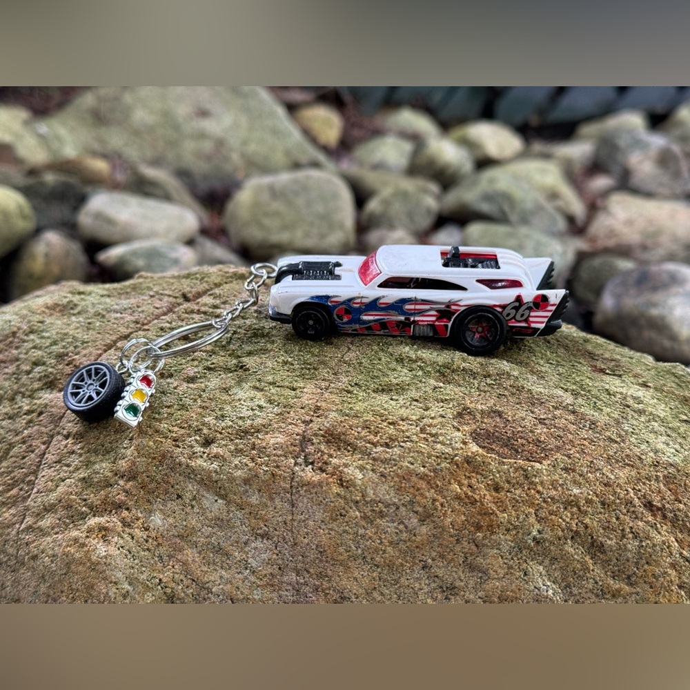 Hot Wheels 2004 JACK HAMMER Car Keychain